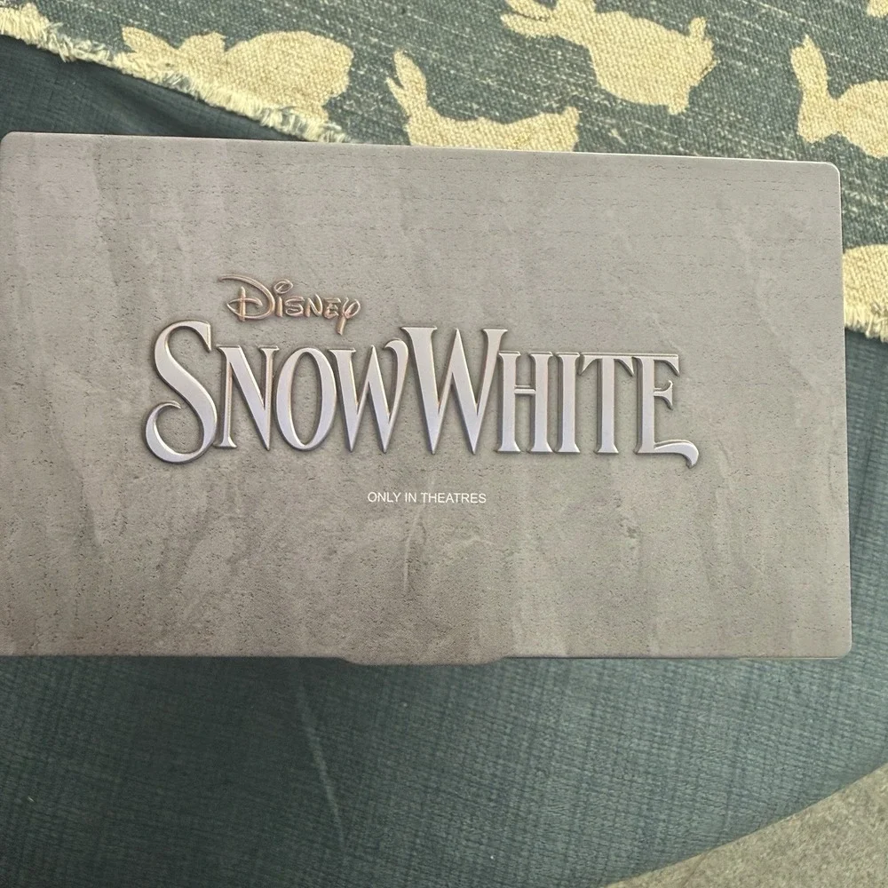 Snow White Mirror Lenticular Popcorn Bucket Regal AMC Cinemark Exclusive - NEW